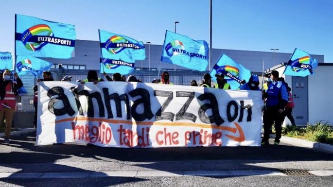 Empleados de Amazon Italia estallan su primera huelga de 24 horas por precariedad laboral