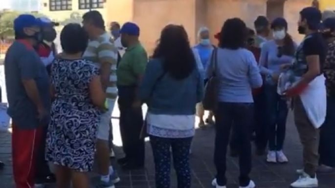 Adultos mayores de León protestan por falta de vacunas contra el covid-19