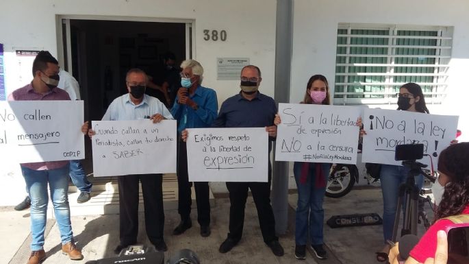 Colima: periodistas exigen al IEE frenar las acciones de censura contra medios de comunicación