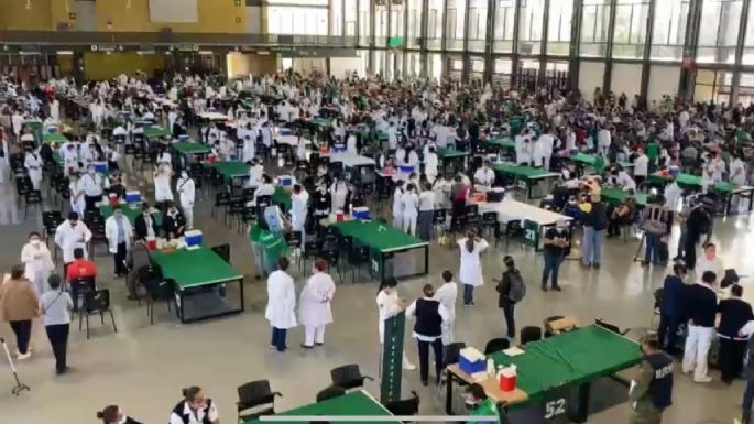 Con la participación voluntaria de estudiantes de la UNAM, inicia vacunación en Tlalpan y Coyoacán