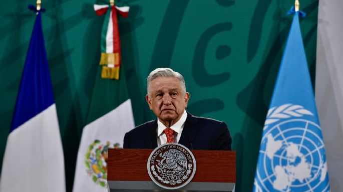 Asesinato de Victoria "nos llena de pena, de dolor y de vergüenza": AMLO