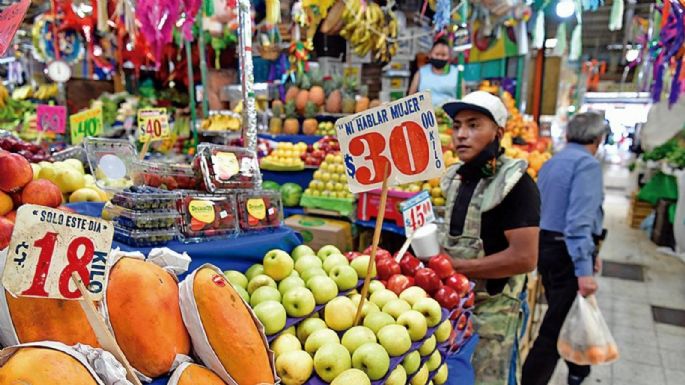 Inflación aumenta más de lo esperado en enero, llega a 4.90%: Inegi