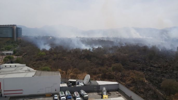 Laboran 300 servidores en incendio en Fuentes del Pedregal