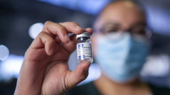 Ómicron subraya "urgencia" de distribuir equitativamente las vacunas: relatores de la ONU