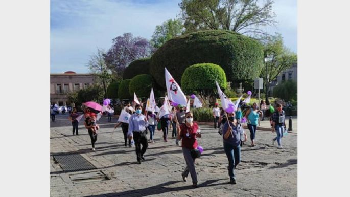 Transportistas agreden a mujeres que marcharon en Querétaro