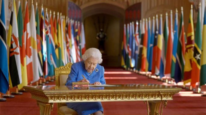 La Casa Real se declara "preocupada" por acusaciones de racismo vertidas por los duques de Sussex