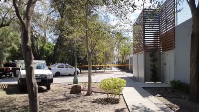 Jalisco: Policías enfrentan a presuntos delincuentes, abaten a dos y hieren a una mujer