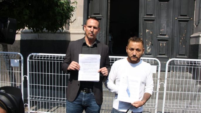 "El Mijis" y LeBarón piden indulto para profesor acusado del crimen de un hombre... que sigue vivo