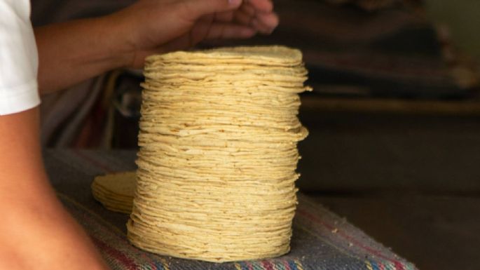 AMLO promete que el precio de la tortilla no aumentará en 2024
