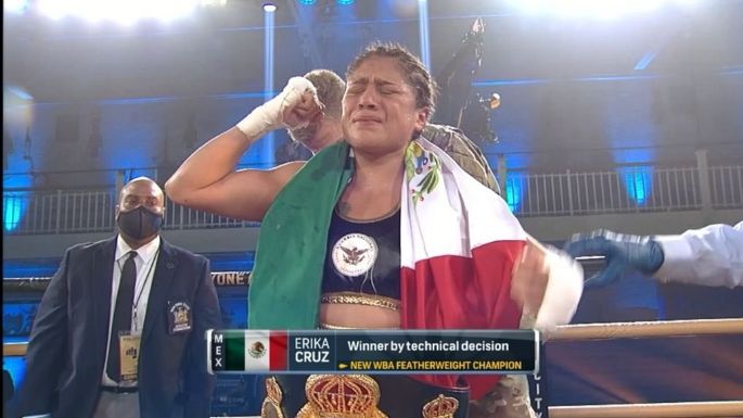 Erika "Dinamita" Cruz, la subagente de la Guardia Nacional que se coronó campeona mundial de boxeo