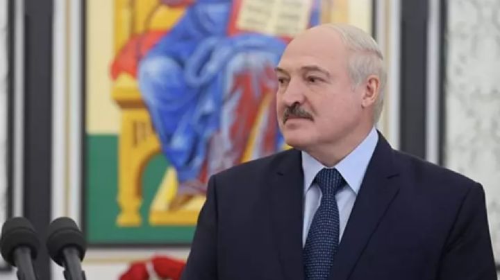 Lukashenko dice que la Inteligencia occidental es "inútil", pide calma ante posible ataque de Rusia