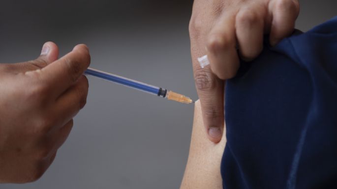 Mañana inicia registro para vacunar a 9.1 millones de personas de 50 a 59 años