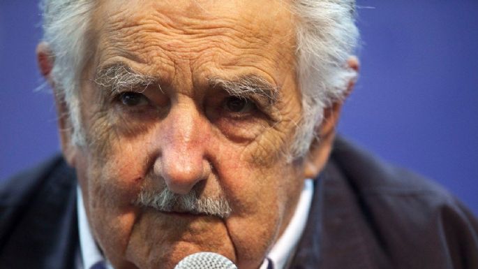 Operan de emergencia a Mujica tras sentir molestias en el esófago