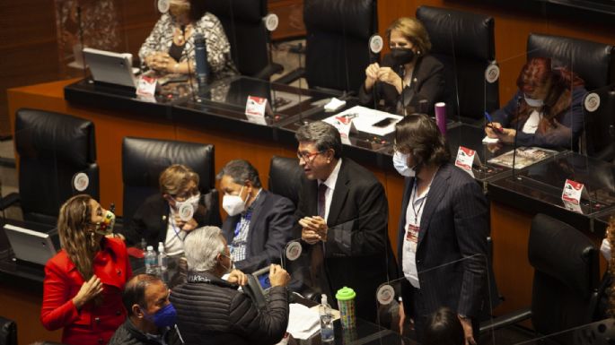 El Senado avala la nueva ley de la FGR con votos bajo protesta de morenistas