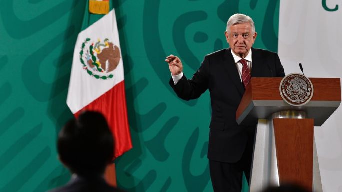 AMLO dice que tiene suficientes anticuerpos y no se vacunará por el momento