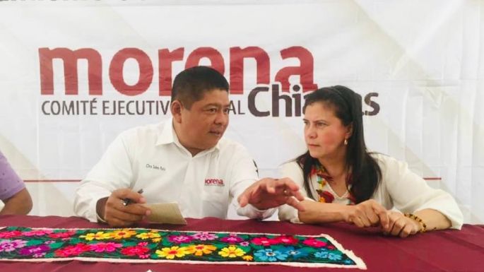 Indígena tacha de "racista y clasista" a líder de Morena en Chiapas por respaldar a prima de AMLO