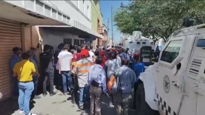 Pobladores confrontan a agentes de la GN que mataron a dos personas en Nuevo Laredo