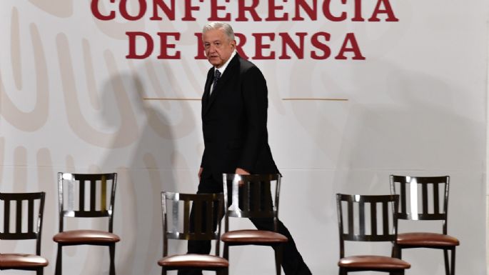 Exoneran a AMLO de violar la imparcialidad con informes y mañaneras