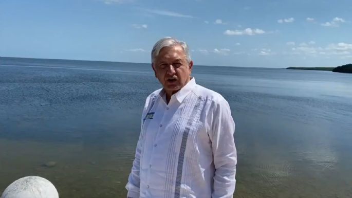 AMLO conmemora el Día del Trabajo; evita dar logros de su gobierno "por la veda electoral"