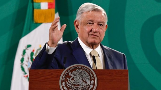 AMLO vuelve a criticar a juez Gómez Fierro: defiende intereses creados, afirma