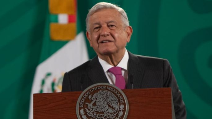 AMLO se mofa de la queja de Adrián de la Garza en su contra ante la OEA