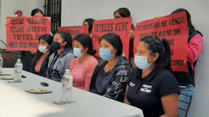 Mueren durante protesta dos mujeres normalistas en Puebla