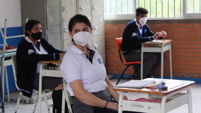 Suspenden plan piloto en prepa de Guanajuato por un docente que dio positivo a covid-19