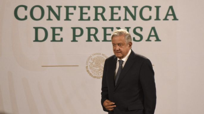 AMLO ordena que el Ejército controle aduanas de la frontera con EU