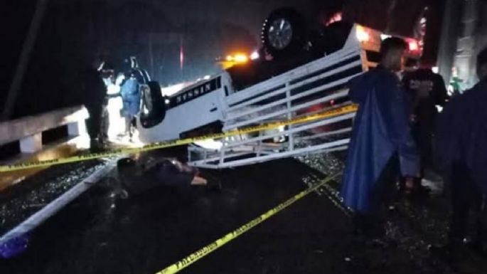 Vuelca camioneta con simpatizantes del PES en Chiapas; muere uno