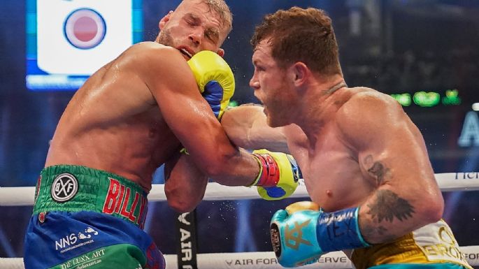 "Canelo" Álvarez vence por nocaut técnico al británico Billy Joe Saunders