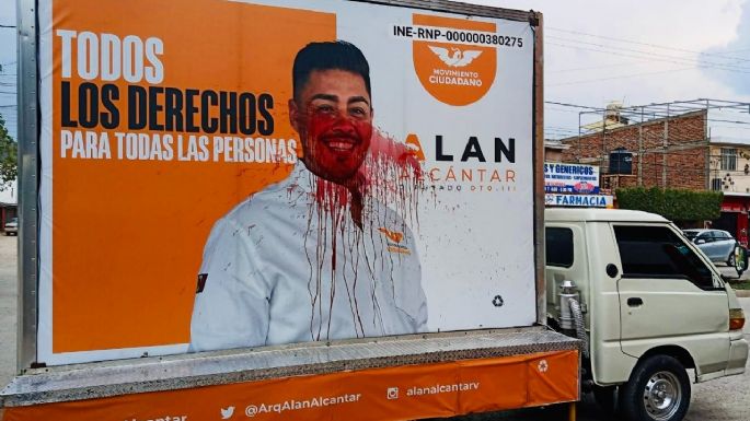 MC frena campaña en León por valla publicitaria vandalizada con sustancia roja