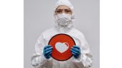 Italia realiza con éxito dos trasplantes de corazón de donantes con covid-19
