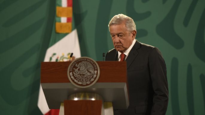 AMLO ofrece "sincera disculpa" a familiares de víctimas del "Halconazo" y garantiza no repetición