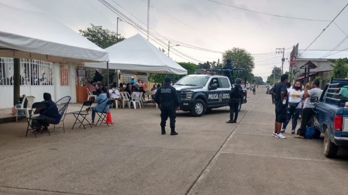 Policía estatal y Guardia Nacional vigilan conteo de votos en Oaxaca