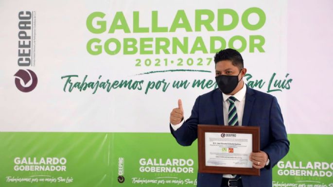 "Se acabaron los fifís y los chairos", dice Ricardo Gallardo al recibir su constancia de mayoría