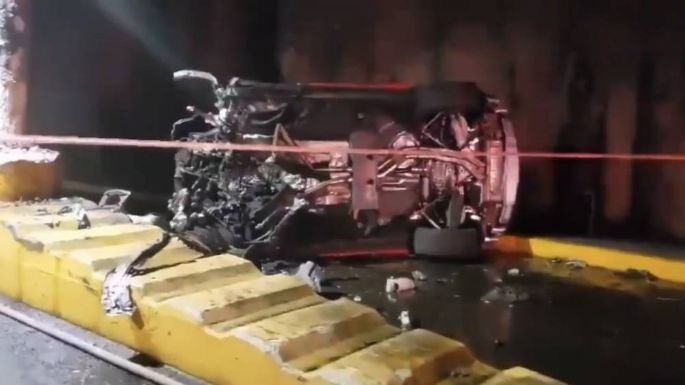 Un Lamborghini se impacta en Guadalajara y termina carbonizado