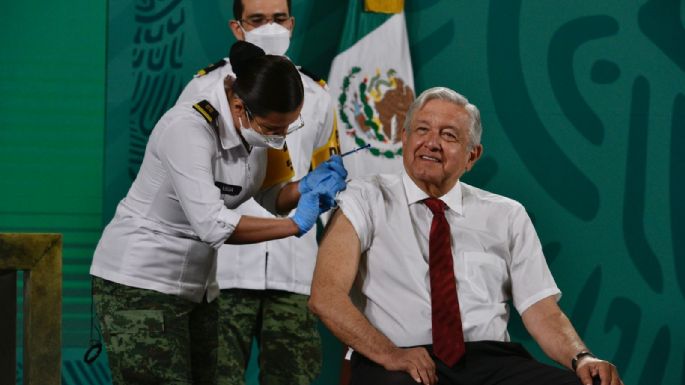 López Obrador recibe la segunda dosis de la vacuna de AstraZeneca