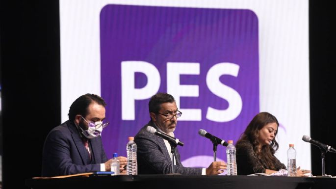 Hackean cuentas del PES en Twitter y Facebook: aparecen mensajes en apoyo a matrimonios gay