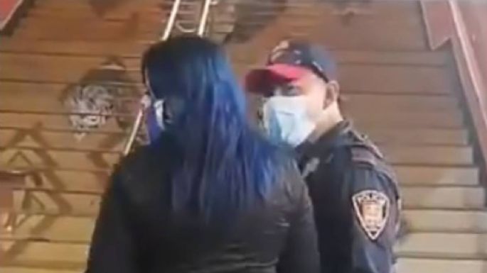 Cesan a un policía que fue exhibido en video manoseando a una mujer en el Metro