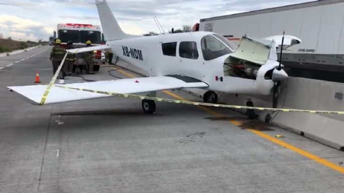 Avioneta aterriza de emergencia en macrolibramiento de Tlajomulco