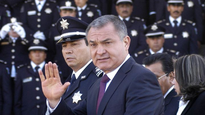 Trasladan a García Luna a penal de alta seguridad donde se encuentra "El Chapo"