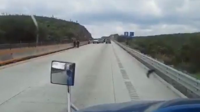 Graban asalto a una familia en la carretera Monterrey-Nuevo Laredo