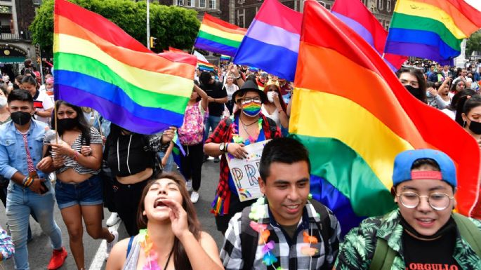 Reportan 30 mil personas en la Marcha del Orgullo LGBTTTIQ+