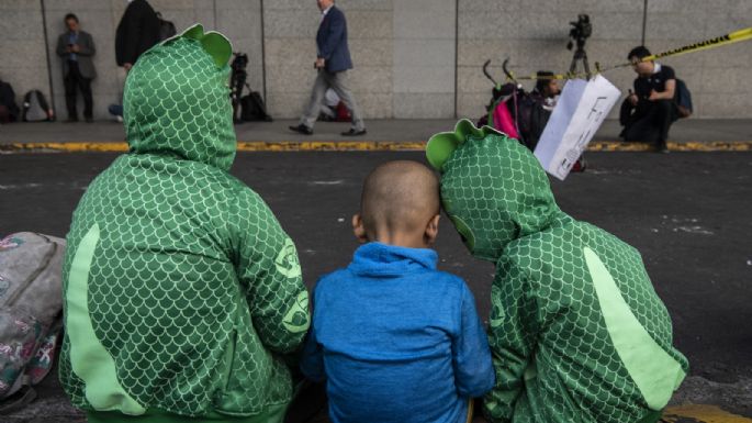 Padres de niños con cáncer rebaten dichos de López-Gatell sobre "golpismo"