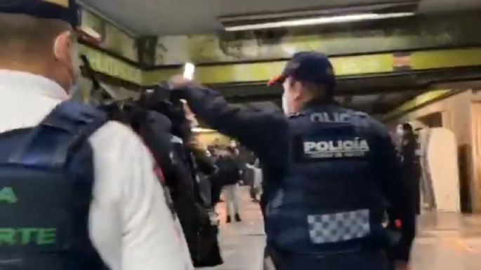 Policía de la CDMX agrede a reporteros y camarógrafos de Imagen, Televisa y Multimedios