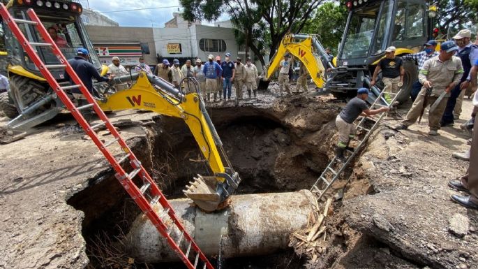 Reparan socavón en Coyoacán por megafuga de agua que provocó la CFE