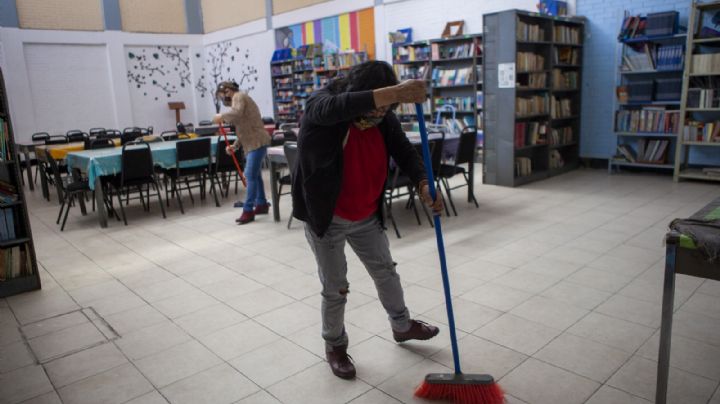 SEP afina plan de regreso a clases, pese a casos de contagio por covid-19