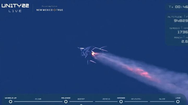 Era espacial turística; Richard Branson llega al espacio en avión de Virgin Galactic