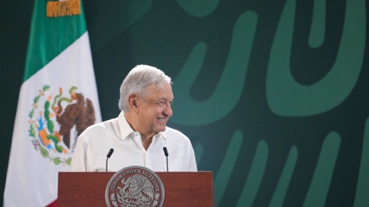 No hay tapados, soy el destapador y mi corcholata favorita será la del pueblo: AMLO