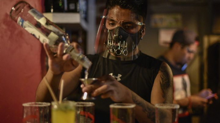 Presentan iniciativa contra el consumo excesivo de alcohol en bares, antros y restaurantes de CDMX